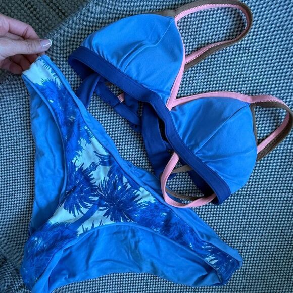 Reversible Blue and Pink Bikini Set - Picture 3 of 3